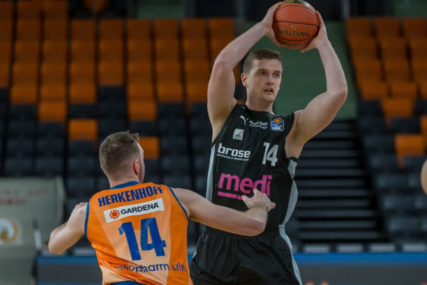 本文将分析 本文将分析